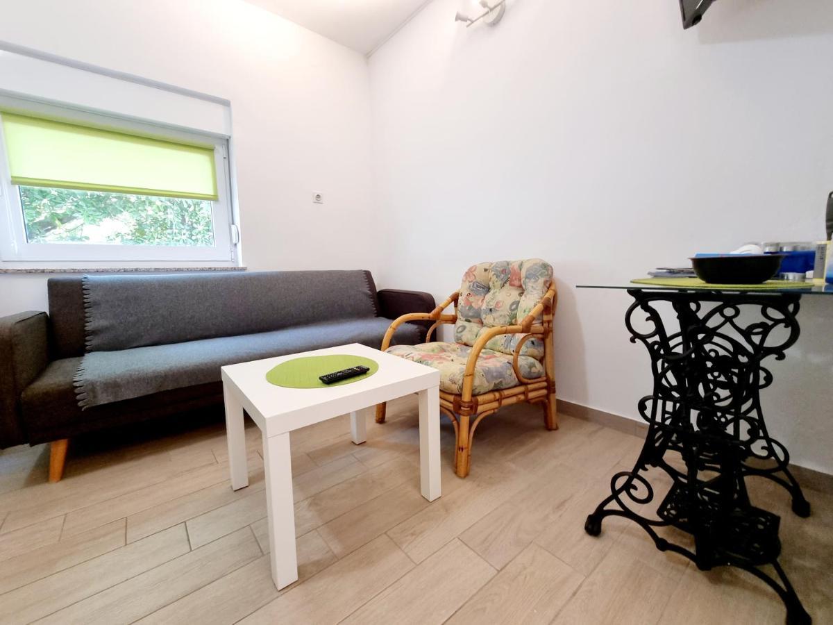 Ara-Zarok Villa บัชกา ภายนอก รูปภาพ
